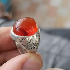 انگشتر عقیق یمنی اصیل کهنه آبدار رگه زعفرانی رکاب فابریک