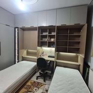 تخت کمجا و کمد دیواری و تخت تاشو دیزاین اتاق با کمجانوین