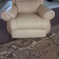 مبل ریلکسی تخت شو گردان تمام چرم