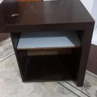 یک میز کار و یک پاتختی 2کشو جفت باهم. از جنس ملامین و ام ..