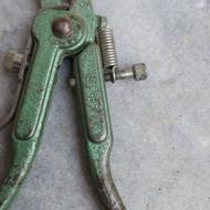 انبر چپ وراست وگونیا کارکرده