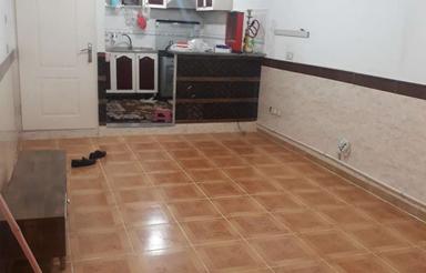 خونه ویلایی حیات دار. سنگکاری شده تمیز