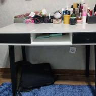 میز تحریر ومیز آرایش وتشک تخت