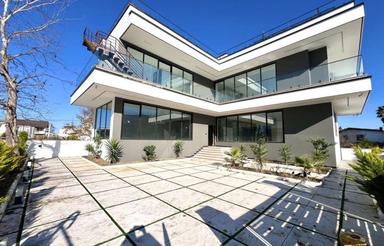 فروش ویلا 400 متر در لتینگان، نوشهر/استخر/روف/سند/ویو عالی