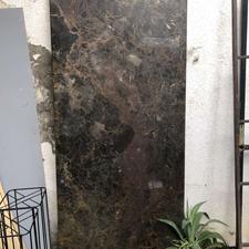 سنگ اسلپ روی میز یا اوپن