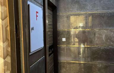 لوکیشن عالی. متریال عالی ،نورگیر بی نظیر...