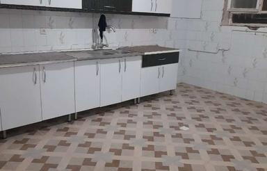 دونبش بنا 185متر زمین 275متر.با یک مغازه تجاری سند شش دانگ