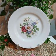 دیوارکوب بشقاب قدیمی کاسه قدیمی فنجان