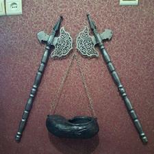 تبرزین و کشکول