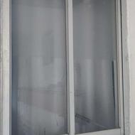 پنجره آلومینیوم سالم