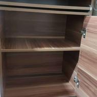 میز کار بزرگ و تمیز