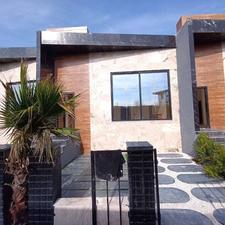 ویلا شهرکی چند ویلا کنارهم برای فروشی فوری