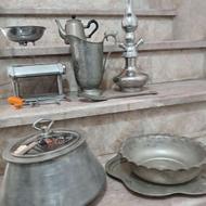 تعدادی ظروف قدیمی نوستالژی یک جا