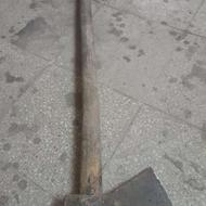 تبر بزرگ فولادی