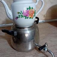 کتری و قوری و چای ساز و خوری