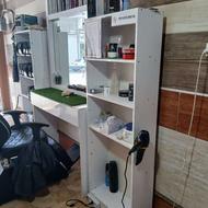 ویتربن و لوازم آرایشگاه در حد نو