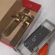 دستگیره در چوبی