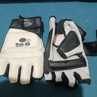 لوازم ورزشی ووشو و تکواندو