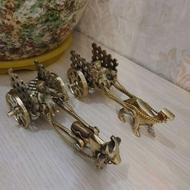 مجسمه برنجی برنزی کلکسیون دکوری ظروف آشپزخانه میز ماشین