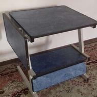 میز کامپیوتر و تلویزیون