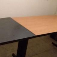 سه عدد میز اداری