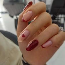 کاشت ناخن و تمامی خدمات ناخن