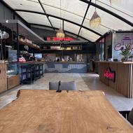 سالن کار جوان