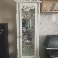 بوفه تاج دار