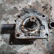 دو عدد پمپ سمپاشی اصلی