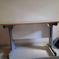 میز اداری ، کامپیوتر