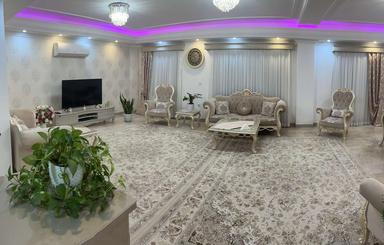 ساختمان سه طبقه تک واحدی