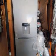 یخچال در حد نو هست کم کار و بدون ضرب دیدگی و بدون برفک