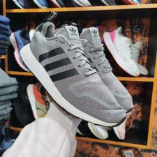 کتونی اورجینال آدیداس سایز 44.5 اروپایی