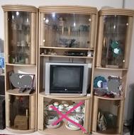 بوفه سه تیکه فقط شیشه پایین وسط شکسته