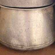 قابلمه چکشی بزرگ و کاملا سالم.ابگردان.کتری بزرگ