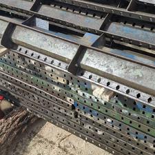 قالب فلزی در حد تازه