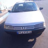 پژو روا نقره‌ای