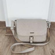 کیف گردنی رنگ استخوانی