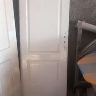 دوعدد درب چوبی سرویسی با قفل ودستگیره