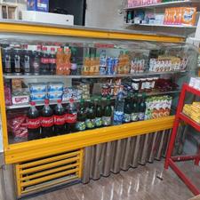 یخچال ویترینی تمیز وسالم با موتور اصل ایتالیا