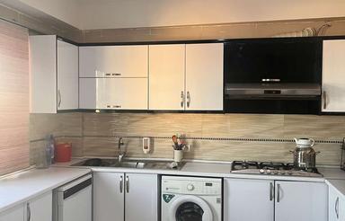 110 متری واقع در گلسرخی