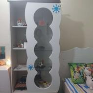 تخت نوجوان.کمد لباسی.ویترین. میز تحریر