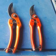 قیچی باغبانی