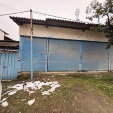 خونه باغ ویلایی همراه 4 دهنه مغازه بر خیابان اصلی هولار