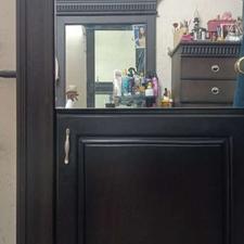 جاکفشی؛ کشو، کشوی کنار تختی