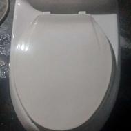 یک عدد توالت فرنگی فروشی