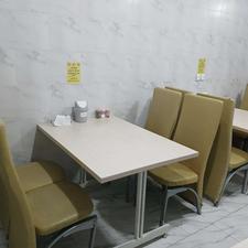 میز وصندلی روکش چرم