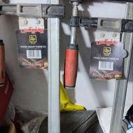 دو عدد گیره نجاری بررگ