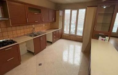 اقدسیه صنایع160متر3خواب،بالکن قابل چیدمان