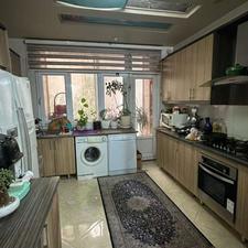 45 متر // آسانسور دار // کمیل